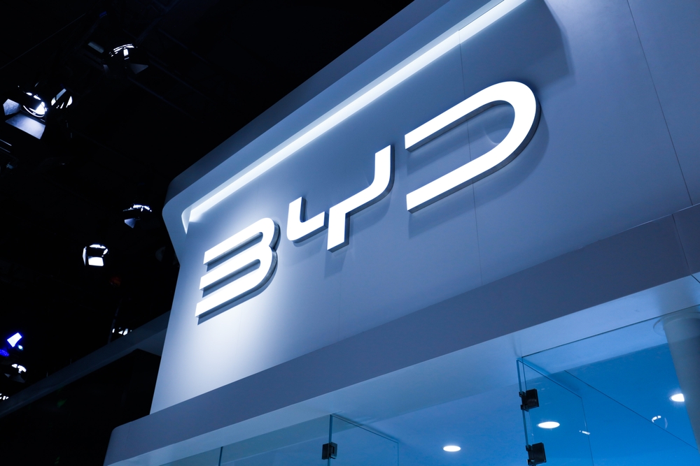 BYD, líder em vendas de elétricos, faz recall por risco de incêndio